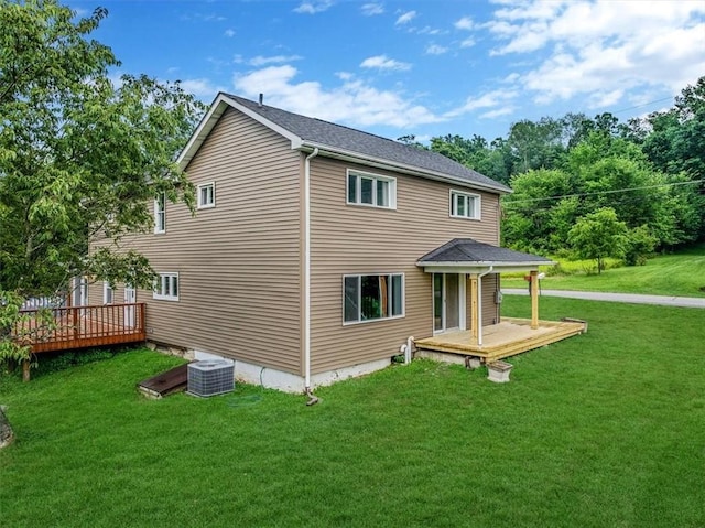 7321 Ringertown Rd, Murrysville, PA 15632 - rear view of property featuring a lawn and a deck