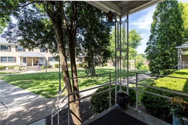 109 Raleigh Ct, Ross Twp, PA 15237 - view of unfurnished sunroom