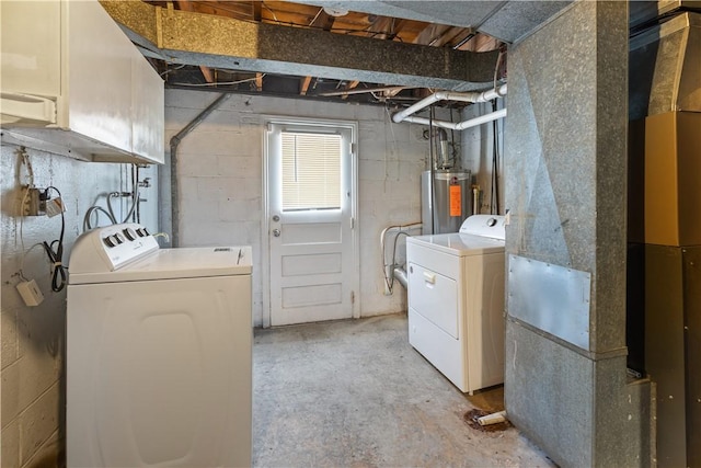 109 Raleigh Ct, Ross Twp, PA 15237 - washroom featuring washing machine and clothes dryer and gas water heater