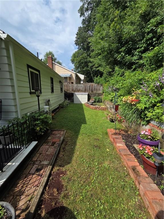106 6th Ave, Ross Twp, PA 15229 - view of yard