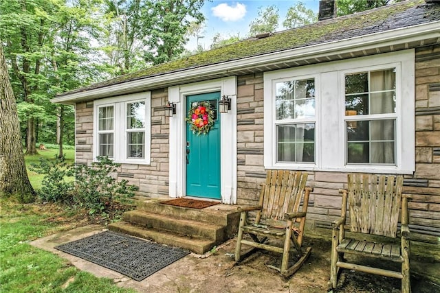 2725 N Neshannock Rd, Sharpsville, PA 16150 - entrance to property featuring stone siding