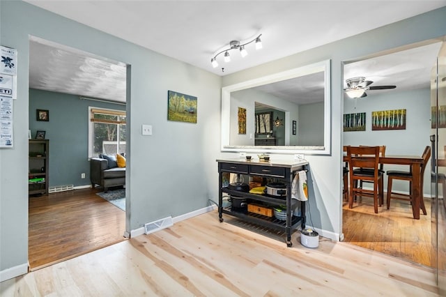 4 Thornridge Rd, Kilbuck Twp, PA 15202 - corridor featuring wood finished floors and baseboards
