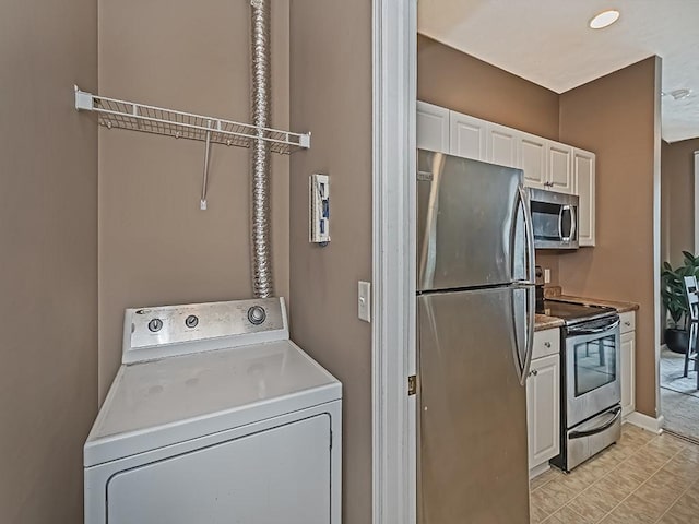 310 Stockton Rdg, Cranberry Twp, PA 16066 - laundry area with washer / clothes dryer
