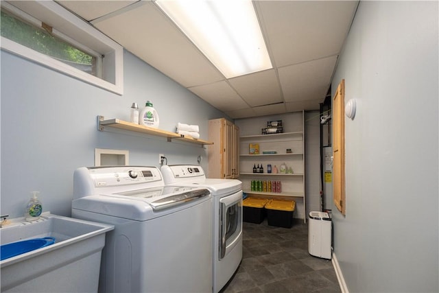 314 Westburn Ct, Seven Fields Boro, PA 16046 - laundry room with washer and clothes dryer