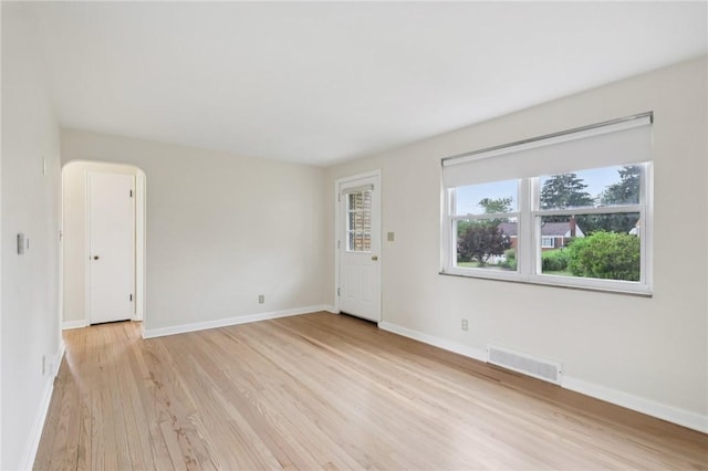 106 Crestline Dr, Ross Twp, PA 15237 - empty room featuring light wood-style floors and baseboards