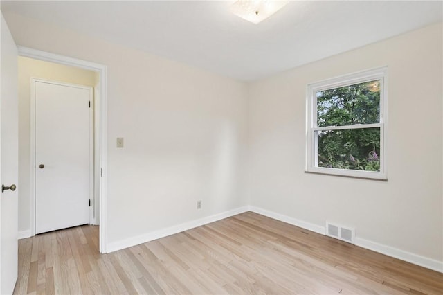 106 Crestline Dr, Ross Twp, PA 15237 - empty room featuring light wood-style floors