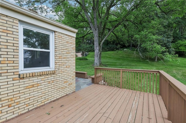 106 Crestline Dr, Ross Twp, PA 15237 - wooden terrace with a yard