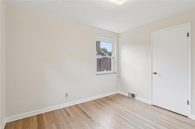 106 Crestline Dr, Ross Twp, PA 15237 - empty room featuring light wood finished floors
