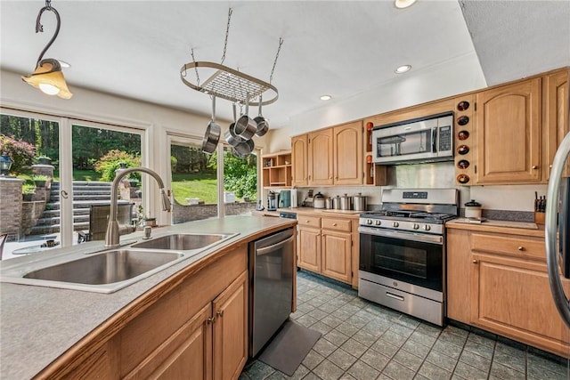 121 Shady Oak Dr, Westmont Hilltop School District, PA 15905 - photo 14