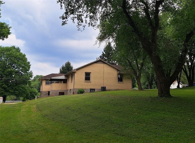 120 Rothen Ave, Twp Of But Nw, PA 16001 - view of property exterior featuring a yard