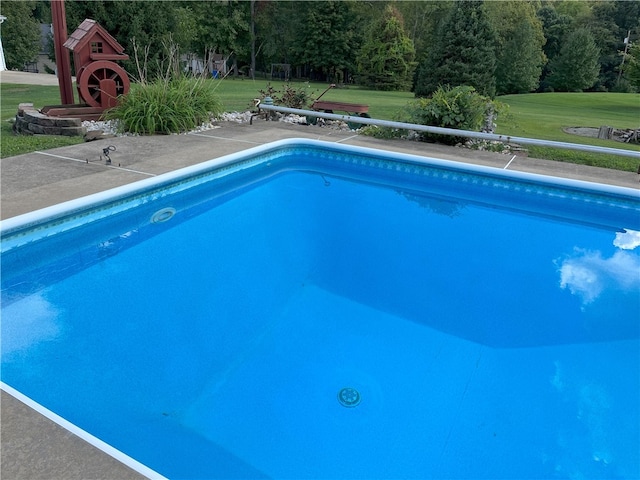 1146 Middletown, Hempfield Twp, PA 15601 - outdoor pool with a yard