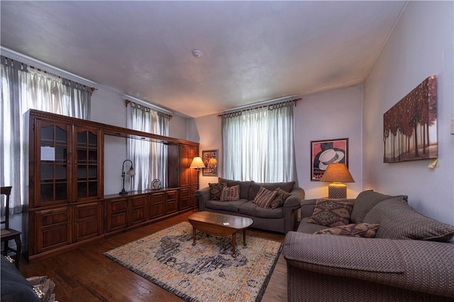 2507 Duncan Ave, Hampton, PA 15101 - living area featuring dark wood finished floors