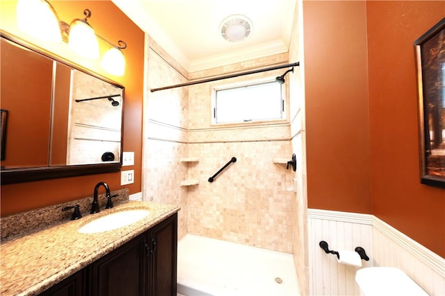 2507 Duncan Ave, Hampton, PA 15101 - full bath featuring vanity, tiled shower, and wainscoting