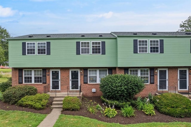 301 Laporte Ct, Cranberry Twp, PA 16066 - colonial house with brick siding