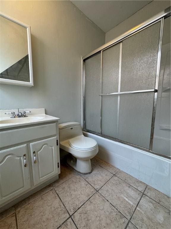 207 N Sprague Ave, Bellevue, PA 15202 - full bath featuring vanity, enclosed tub / shower combo, and tile patterned floors