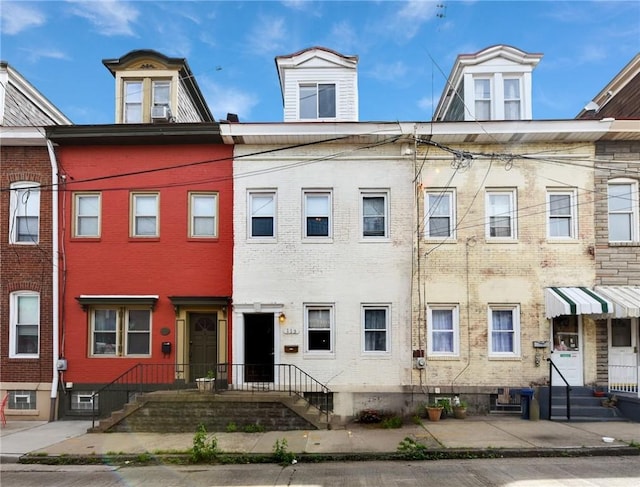 113 42nd St, Lawrenceville, PA 15201 - photo 1