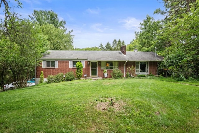 2158 Reis Run Rd, Franklin Park, PA 15237 - single story home featuring a chimney, a front lawn, and brick siding