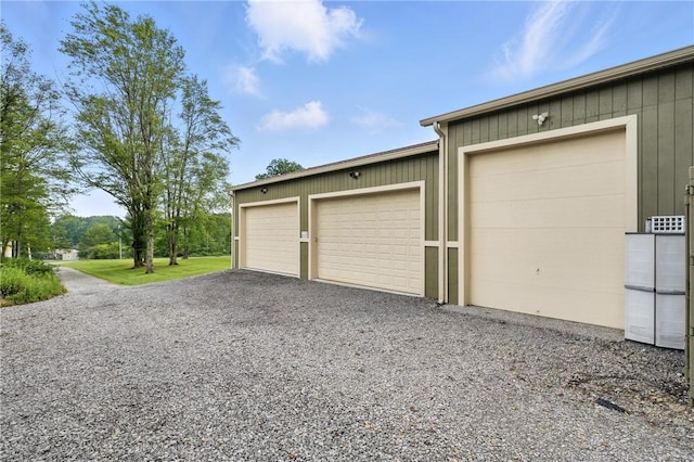 251 Myers Ln, Indiana Twp, PA 15101 - view of garage