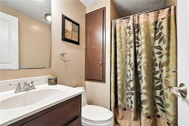 314 Shannon Cir, Daugherty Twp, PA 15066 - full bathroom featuring a textured ceiling, vanity, and a shower with shower curtain
