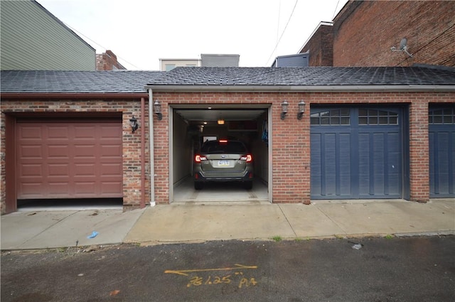 710 Cedar Ave, Central North Side, PA 15212 - view of garage