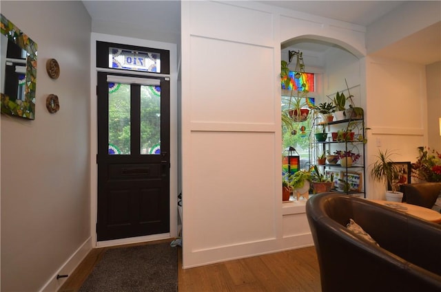 710 Cedar Ave, Central North Side, PA 15212 - entryway with wood finished floors and baseboards