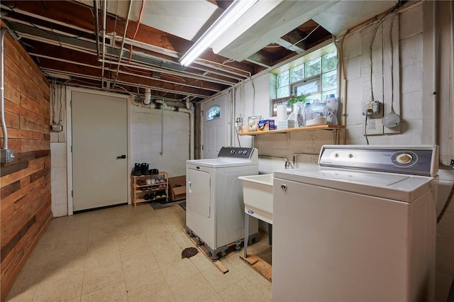 1023 Bellair Rd, Port Vue, PA 15133 - washroom featuring washer and clothes dryer and light flooring