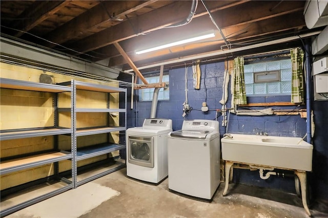 7034 Penn Ave, Point Breeze, PA 15208 - washroom with washing machine and clothes dryer