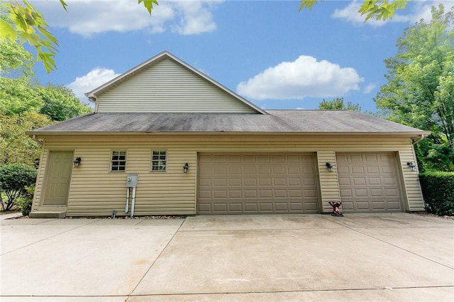 1044 Cross Creek Dr, South Union Twp, PA 15401 - garage featuring concrete driveway
