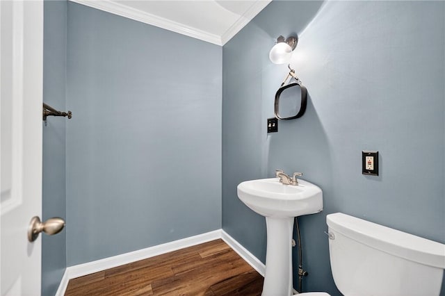 112 Oxford Pl, Saint Clair, PA 15241 - bathroom with ornamental molding and wood finished floors