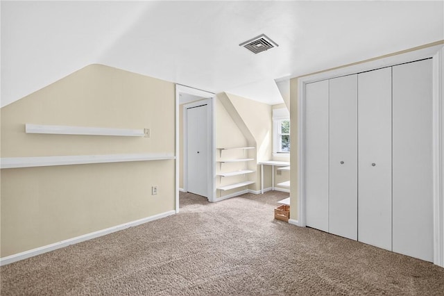 112 Oxford Pl, Saint Clair, PA 15241 - unfurnished bedroom featuring carpet flooring and lofted ceiling