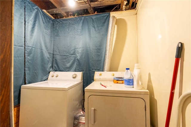 309 Francis Ave, Monongahela, PA 15063 - laundry room with washing machine and dryer