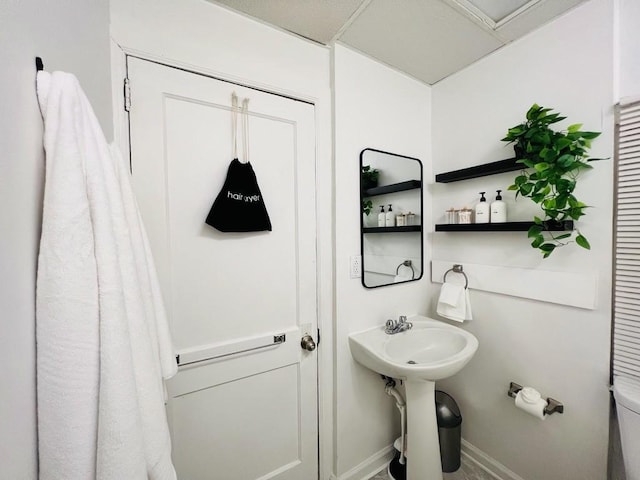 657 Grove St, City Of Greensburg, PA 15601 - bathroom featuring baseboards and toilet