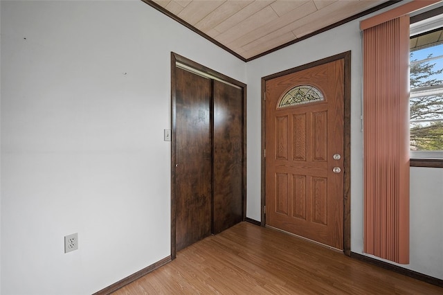 115 Shippingport Rd, Aliquippa, PA 15001 - entrance foyer with light wood-style floors and crown molding