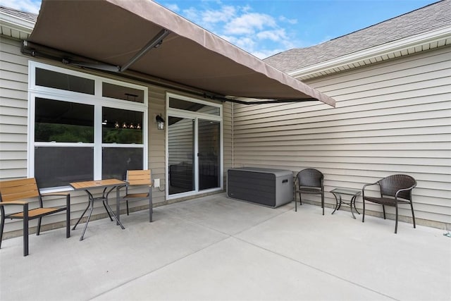 2034 Aiken Ct, Robinson Twp, PA 15136 - view of patio / terrace with outdoor dining area