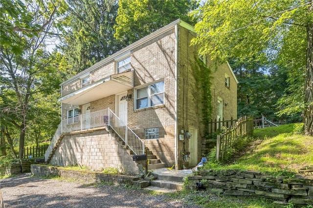 9216-9218 Florida Ave, East Hills, PA 15235 - photo 1