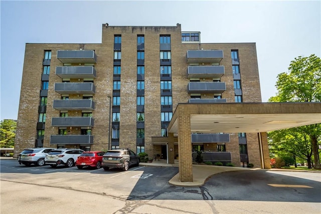820 E Beau St Unit 6J, South Strabane, PA 15301 - view of property with uncovered parking