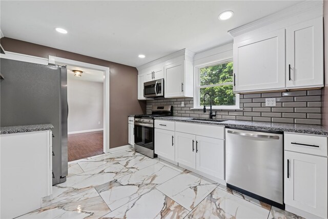441 Argonne Dr, New Kensington, PA 15068 - photo 5