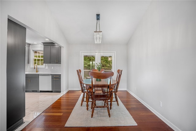 231 Loretta Dr, Monroeville, PA 15146 - dining space featuring baseboards