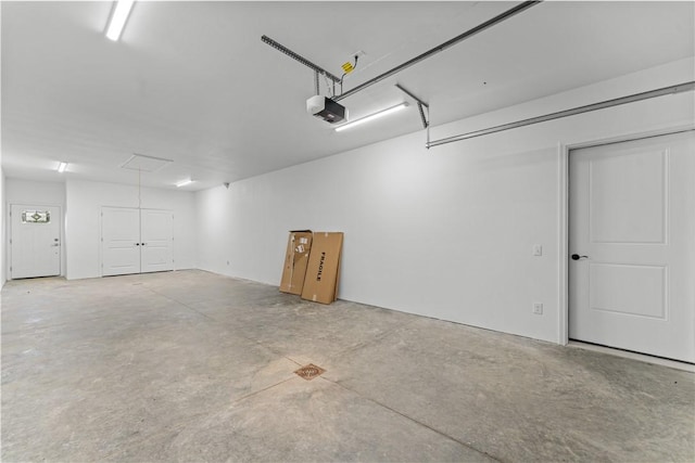 2219 Lebanon Dr, Elizabeth Twp/Boro, PA 15135 - garage featuring a garage door opener
