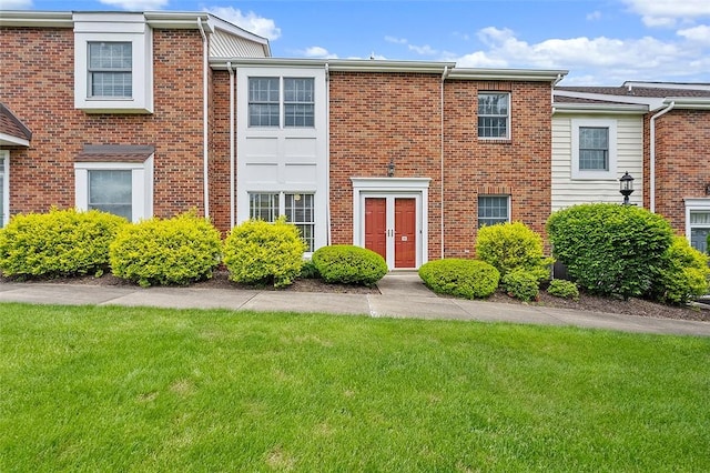 103 Boxwood Ct, Peters Twp, PA 15317 - view of front of house featuring a front yard and brick siding