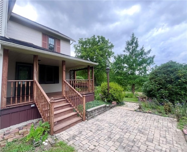 423 Bonniebrook Rd, Summit Twp, PA 16002 - view of exterior entry with covered porch