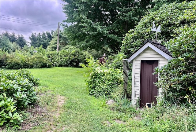 423 Bonniebrook Rd, Summit Twp, PA 16002 - view of green lawn with a storage shed