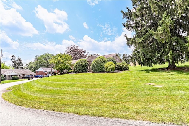 127 Mount Odin Dr, Hempfield Twp, PA 15601 - view of front of home featuring a front lawn