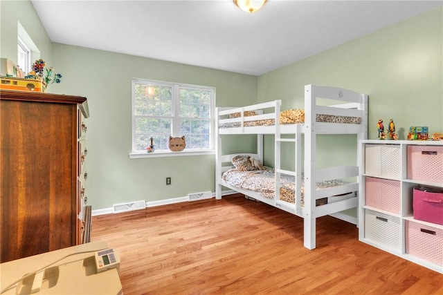 114 Franklin Oaks Dr, Franklin Twp, PA 16001 - bedroom featuring wood finished floors and baseboards