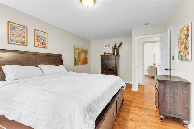 114 Franklin Oaks Dr, Franklin Twp, PA 16001 - bedroom featuring light wood finished floors and baseboards