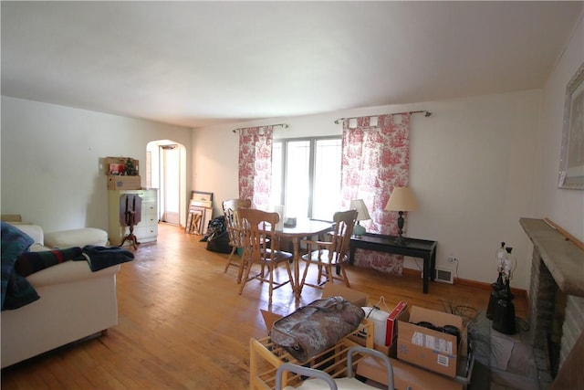 138 Demmel Dr, Peters Twp, PA 15317 - living room featuring arched walkways and wood finished floors
