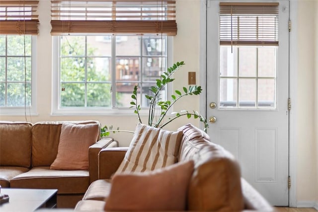 3269 Dawson St, Oakland, PA 15213 - living room with healthy amount of natural light