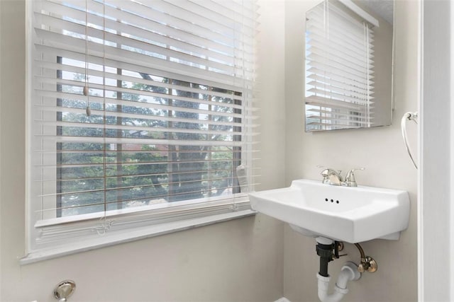 3269 Dawson St, Oakland, PA 15213 - view of bathroom