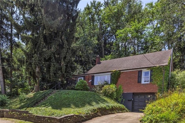257 Mary Ellen Dr N, Versailles, PA 15137 - photo 2