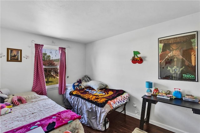 2128 Stoops Ct, Apollo Boro, PA 15673 - bedroom with wood finished floors and baseboards